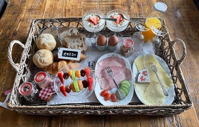 T'Hus Bed & Breakfast Katlijk Luaran gambar