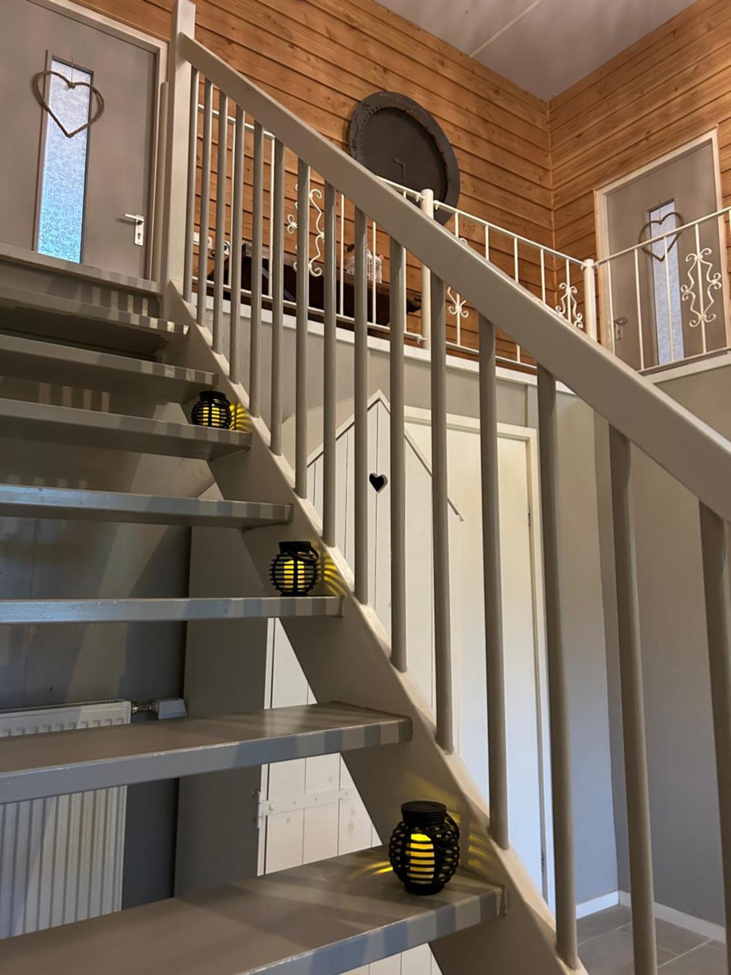 T'Hus Bed & Breakfast Katlijk Luaran gambar