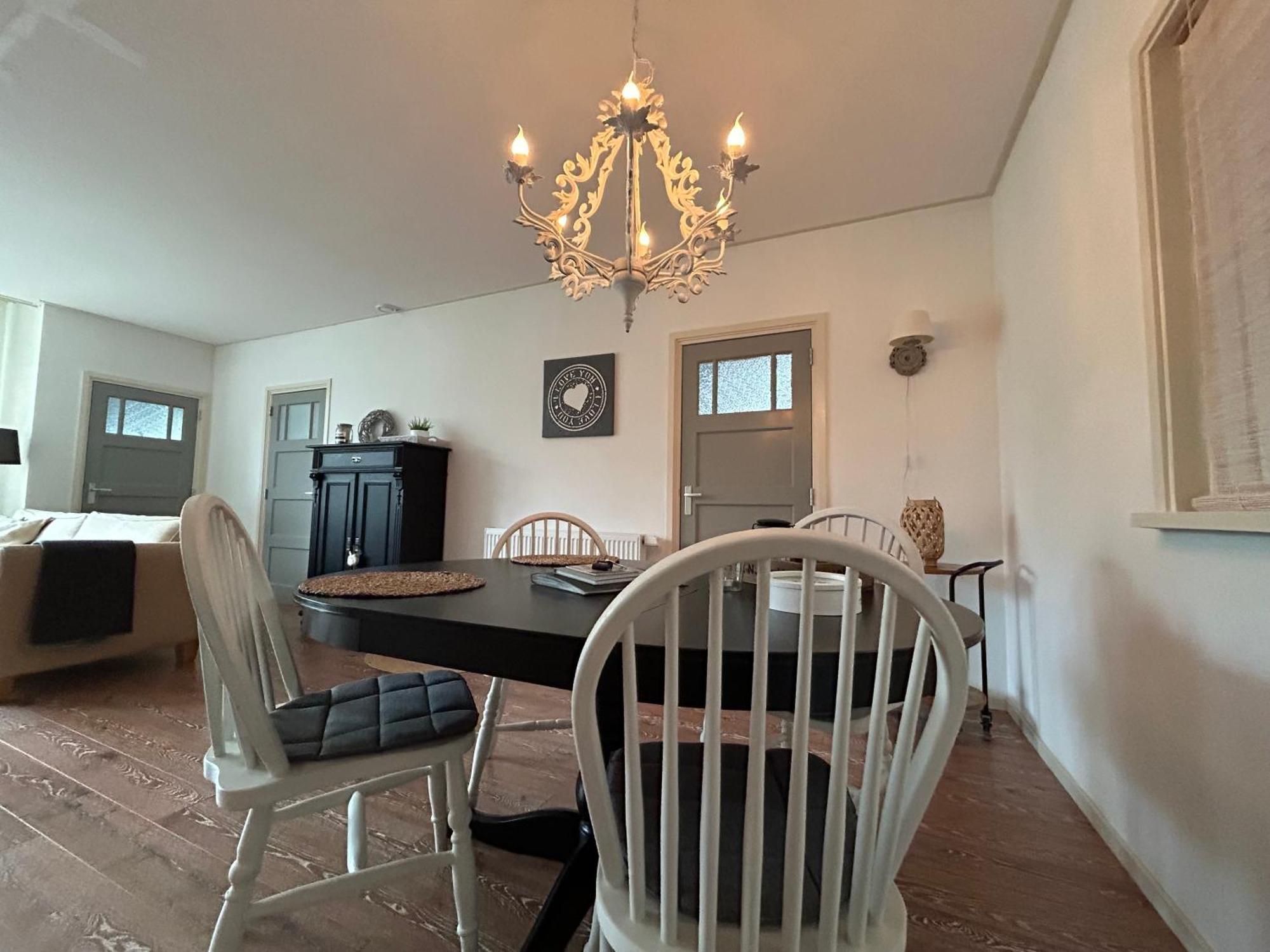 T'Hus Bed & Breakfast Katlijk Luaran gambar