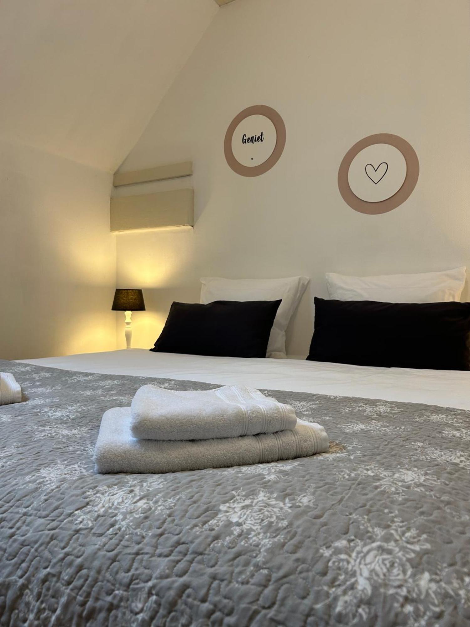 T'Hus Bed & Breakfast Katlijk Luaran gambar